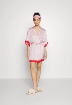 Anna Field 4 Piece Gift Set - Pijama - Red/Pink -Anna Field 097fe8a7b06145aa96d63a3ca814d5c8