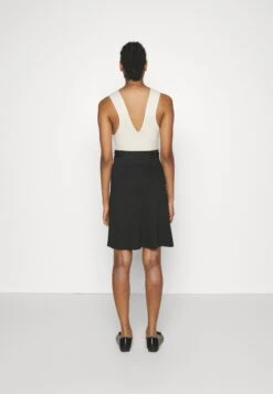 Falda Acampanada - Black -Anna Field 1be4ec2c3a6947b68befc5be67ac8e53