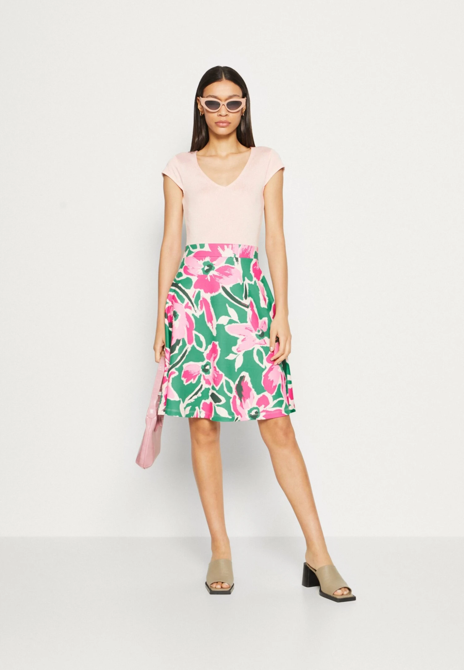 Anna Field Vestido Ligero - White/Green/Pink 2 Anna Field Vestido Ligero - White/Green/Pink - Imagen 2