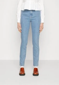 Vaqueros Slim Fit - Light Blue Denim