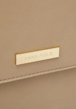 Anna Field Funda Para Portátil - Tan -Anna Field a565054d8e2d4f83b963eb734abf3e06