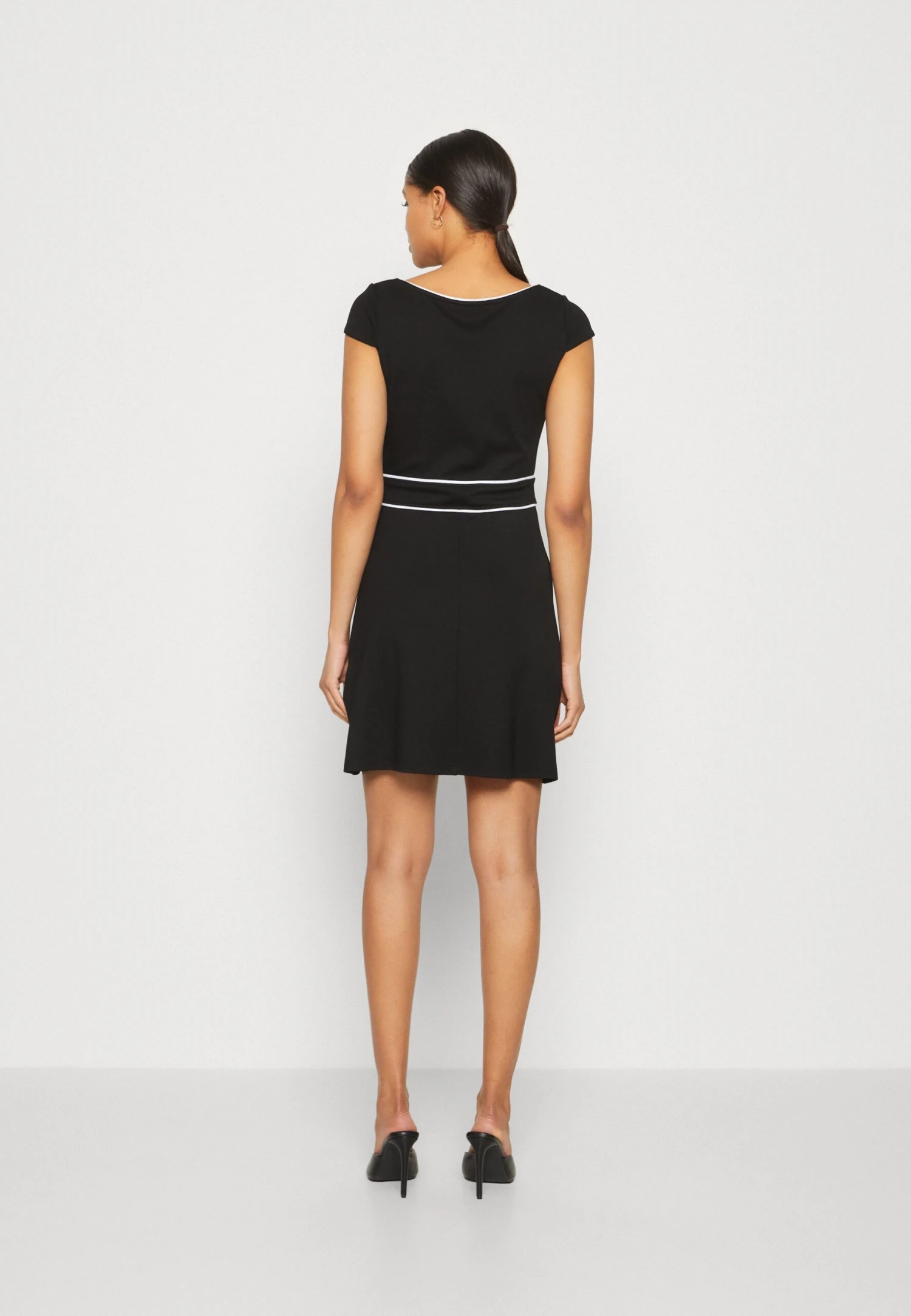 Anna Field Vestido Ligero - Black/White 3 Anna Field Vestido Ligero - Black/White - Imagen 3