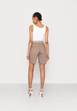 Anna Field Shorts - Taupe 7 Anna Field Shorts - Taupe -Anna Field e61c53ac185142a3a599f8ff60c08f8e