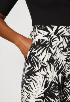 Anna Field Shorts - Black/Off-White -Anna Field ed4ea5b74138457188b6f733ef8869e5